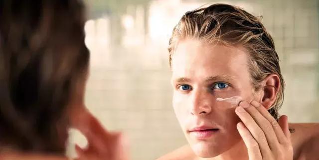 如何使自己看着年轻?男人变帅的4个小窍门,别