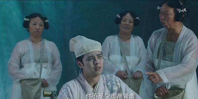 67岁普通大妈, 不会上网, 却被周星驰捧红, 网友: 他无人超越!