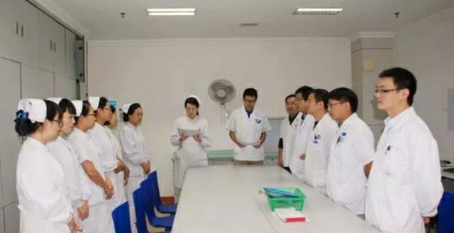 潍坊奎文仁和医院护士的一天，你觉得怎么样