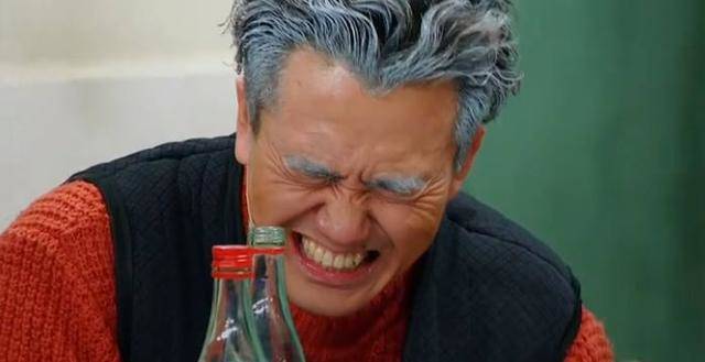 俞灏明和于月仙争淘汰名额,刘烨转过身偷偷抹