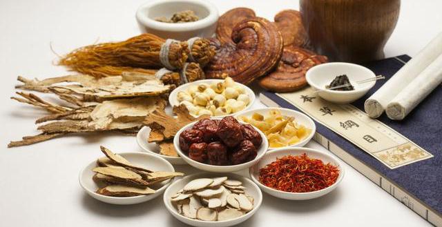 常饮3种中药的代茶饮,从此告别头痛高血压!用