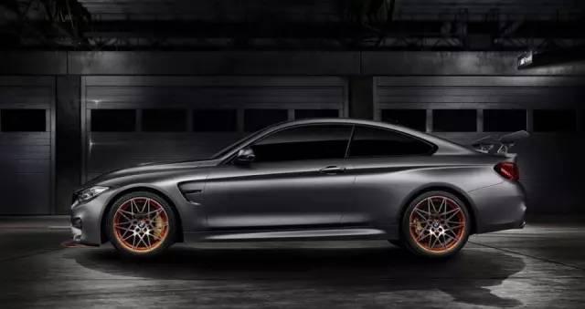 美国媒体竟然用6.2升排量的新科迈罗去对标M