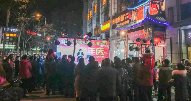 大冬天头上冒汗珠 在成都吃火锅的感觉真好!