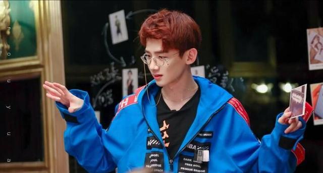 男明星的眼镜杀,只需一副眼镜立马变身斯文败