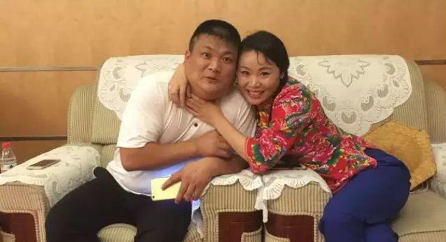 草帽姐遭官方下令封杀，因而遭受刺激而住院?