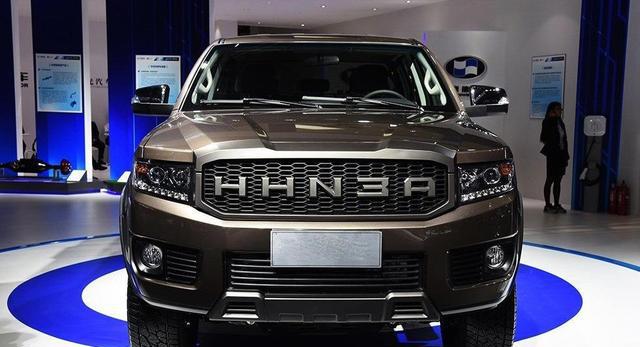 最争气国产皮卡，外观比猛禽帅标配2.4T，卖11万宝骏要失业