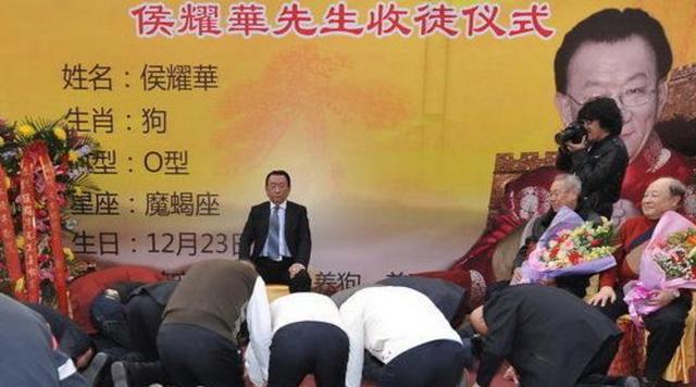 当年侯耀文下葬，郭德纲未出席称：羞于他人共典仪，如今终于证实