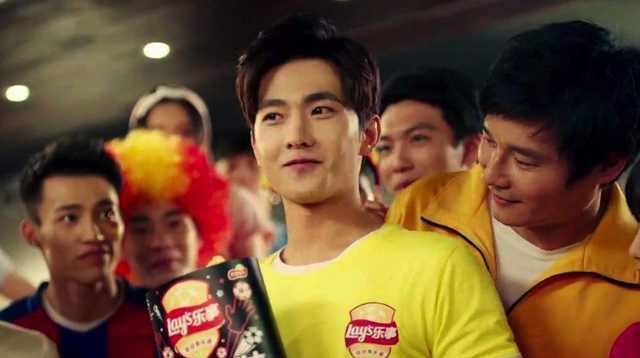 吴亦凡、杨洋、李易峰等都代言过乐事薯片,他