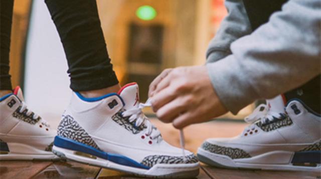 有爱不孤单,AJ情侣鞋秀一脸