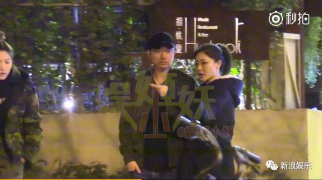 原来 “小姨妈”和老公13年了，《爱情公寓》里的他们都好长情！