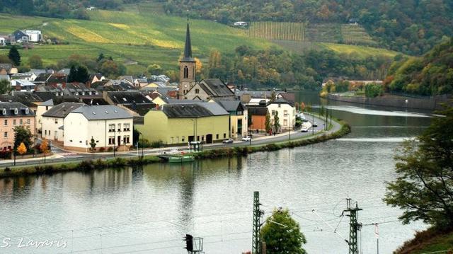 国民连中学都很难毕业, 但它是欧洲高度发达的