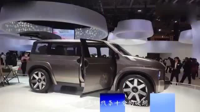 丰田巨无霸SUV“工作娱乐两不误”,买普拉多的看来要后悔了