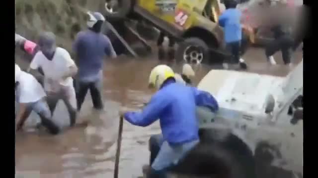 SUV哪家强?10辆SUV冲下河