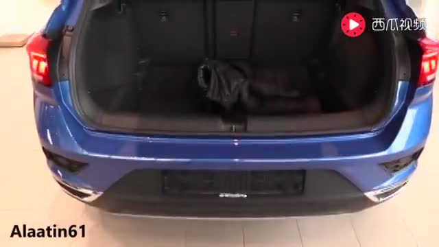 大众新款小型SUV刚刚到店，打开车门瞬间被科技感惊艳