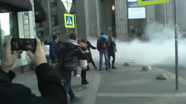 跑车市区这样玩，路人都看懵了！