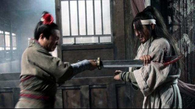 水浒传里武松杀嫂前为何先扯开她的衣裳？知乎大神是这么解释的