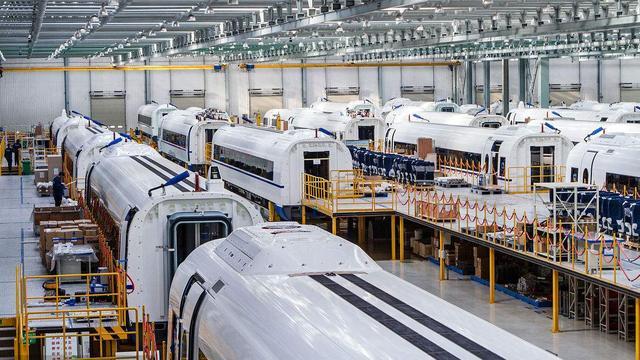 印度网民:中国为泰国造的高铁为何这么便宜?就