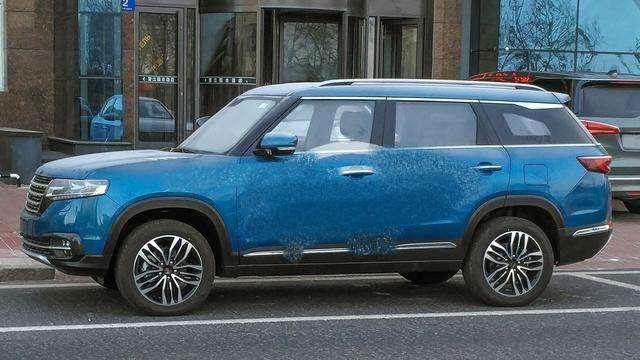 街头偶遇昌河Q7，外观酷似路虎揽胜，大7座SUV，或6万起