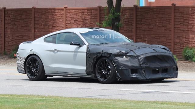 全新一代福特野马Shelby GT500路试谍照曝光，野马最强版本