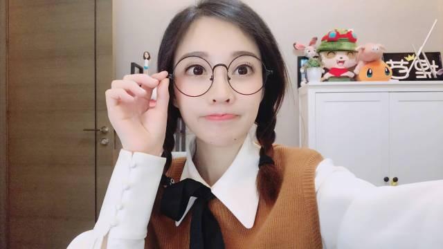 献唱《前任3》主题曲,和迪丽热巴王俊凯同台,