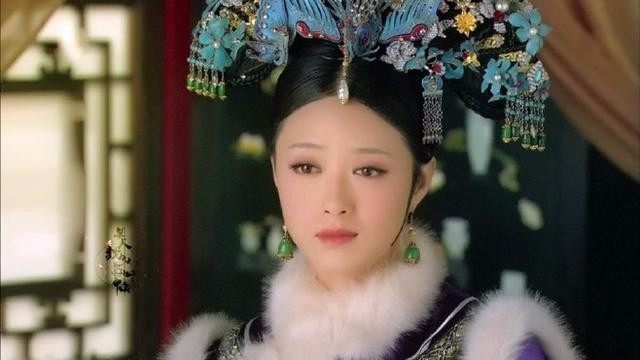 《甄嬛传》:全剧四款点翠旗头,甄嬛独占两款,却