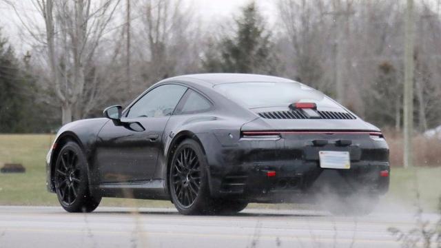 新一代Porsche 911「家族设计」内装间谍照「曝光」！