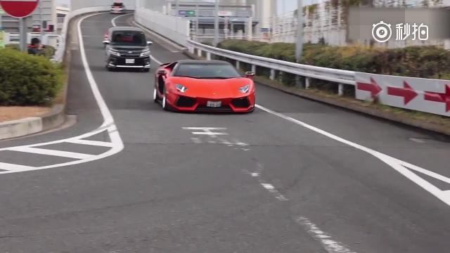 岛国实拍跑车炸街暴走，那个富二代你过来我不打你