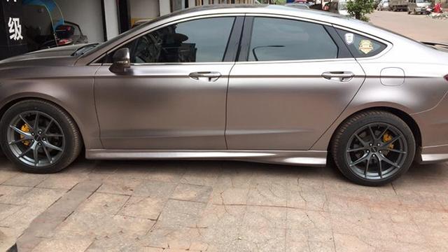 福特蒙迪欧汽车改色电光金属钛金灰贴膜效果图 帅气