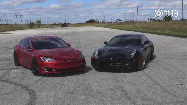 特斯拉电动车加速有多快，问问旁边被秒杀的法拉利就知道