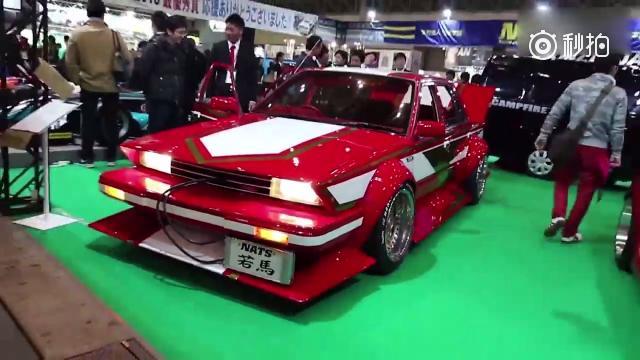 2017日本改装车车展，金灿灿的GTR，亮瞎你的眼！
