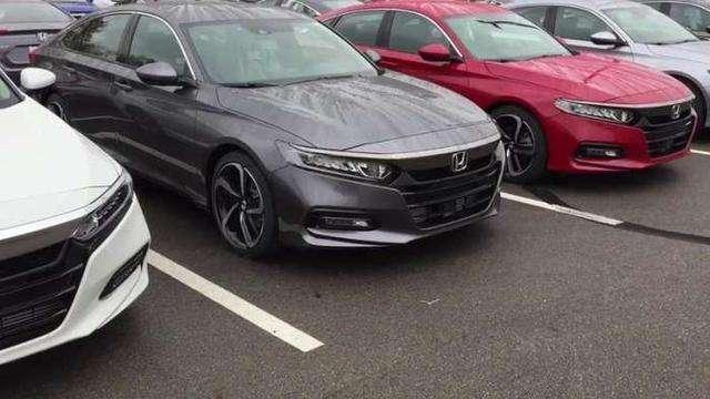 国内首批10代本田雅阁下线, 颜值不输宝马, 油