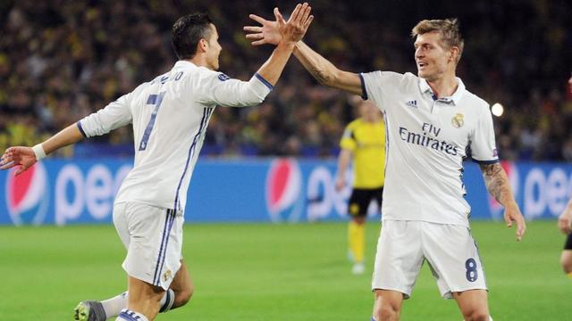 人!皇马中场欧冠单场跑动13公里,齐达内靠他续命