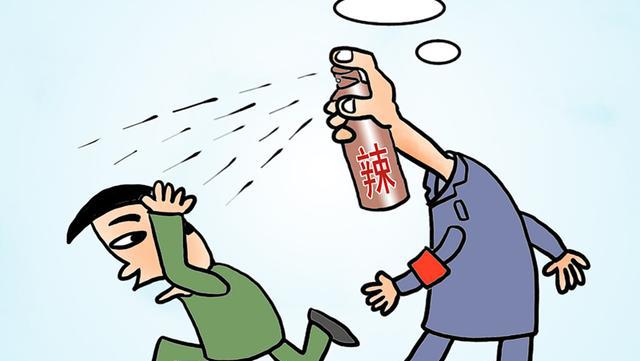 连云港一男子在营业厅放辣椒水喷雾 只因对电