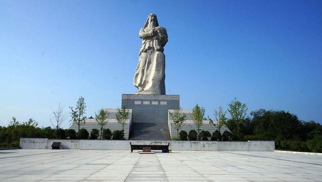 他是上古部落首领,又是传说中的 三皇之一