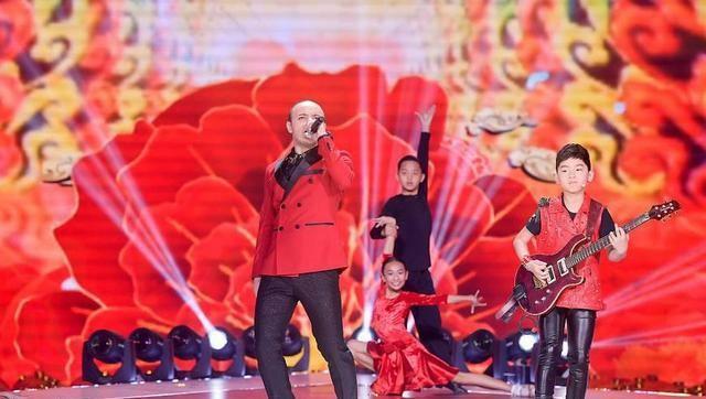 曾是最帅童星, 如今仅20岁就秃顶! 但他有一点