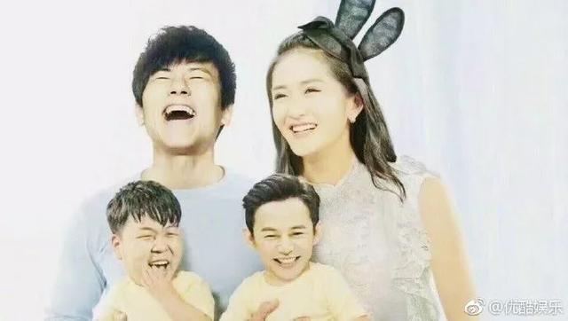 张杰谢娜的两个女儿跟何炅杜海涛长得好像 维