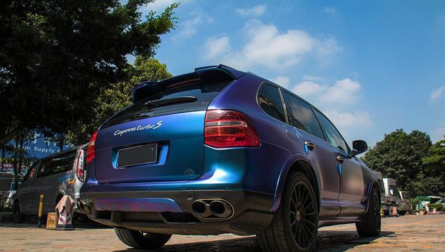 保时捷卡宴汽车紫魅蓝车身改色贴膜效果图