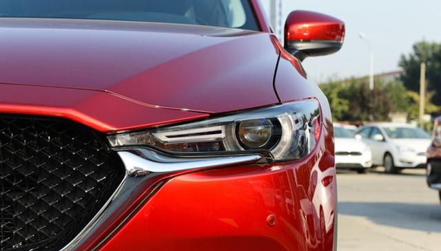 去年全球销量前十，2.0L配6AT，油耗5毛，全系标配LED大灯
