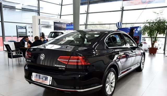 同样30万落地低配辉昂和高配迈腾你会怎么选择