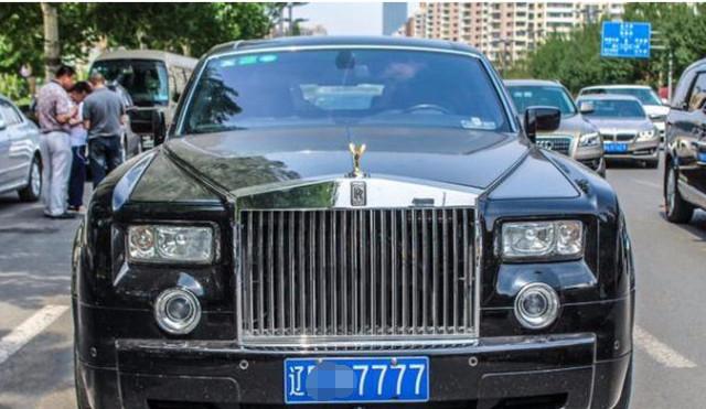 限量版劳斯莱斯，一辆出现在辽宁，一辆卖3年亏800万没卖出