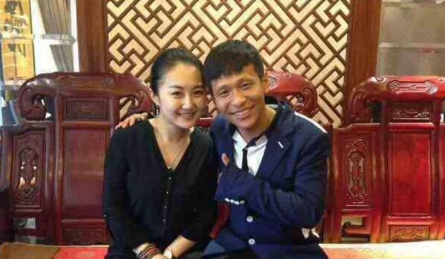 36岁宋小宝二婚都生龙凤胎了,他的老婆一直被传长得这么漂亮!