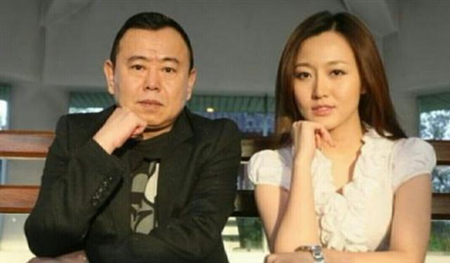 潘长江年轻照曝光,颜值不输鹿晗,我一定是见了一个假的潘长江