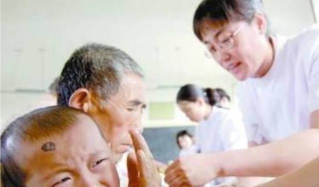 无知奶奶常给宝宝喂食这个,宝宝8个月就中毒夭