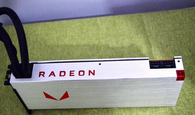 DIY一台最强3A平台电脑,一起吃鸡是什么样的感