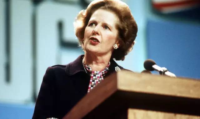 英国第一任女首相铁娘子,凄凉的晚年,给所有家
