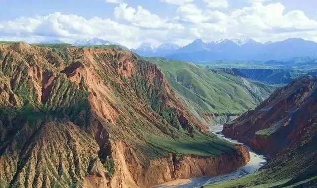 中国大西北最美的100个地方,九条自驾线路全包