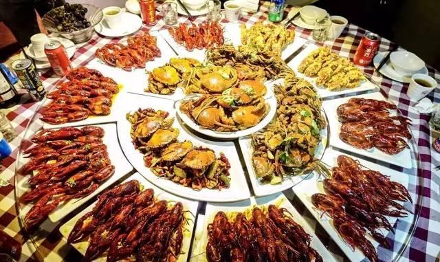 程大龙虾丨成长与坚持,首推虾蟹满汉全席!