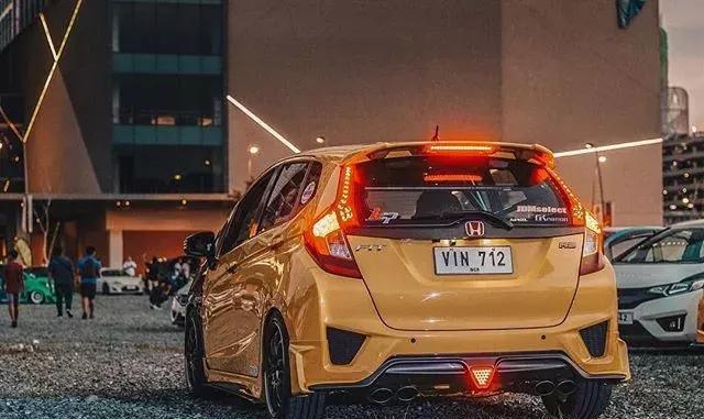 飞度GK5一直就是改装界的宠儿之一