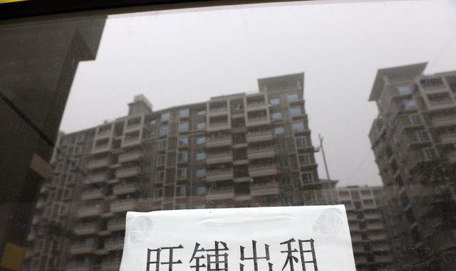 合同到期租客不腾房,我该咋办?