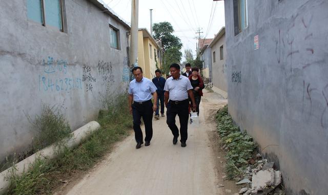朱家福,武少俊等慰问丹阳街道办事处建国前老党员和